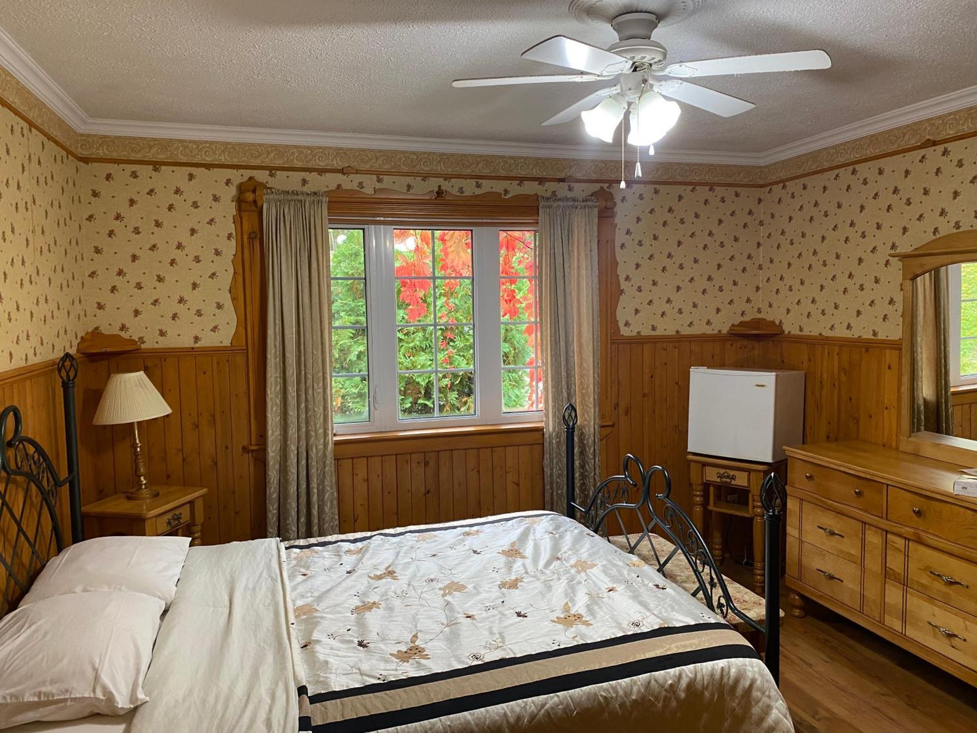 Auberge La Cote D'Or Petite-Riviere-Saint-Francois Esterno foto